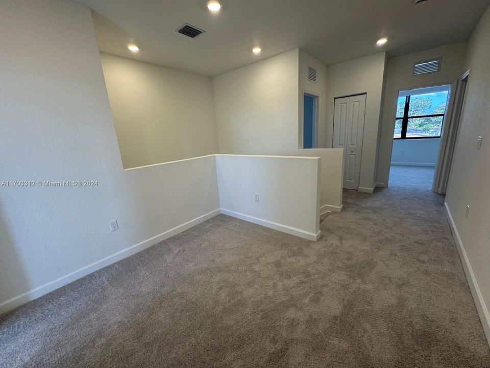 For Rent: $4,300 (3 beds, 2 baths, 1848 Square Feet)