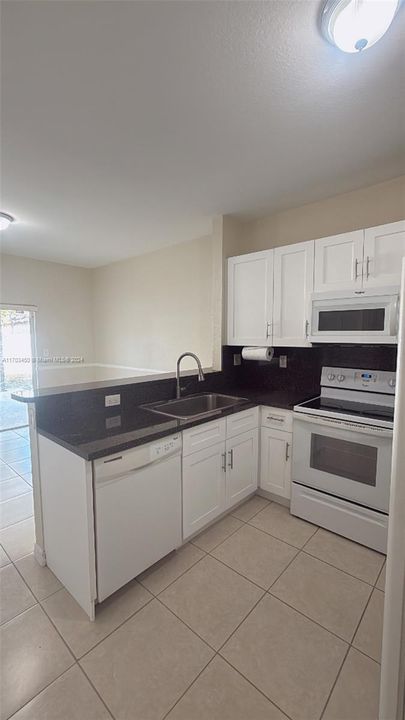 For Sale: $485,000 (3 beds, 2 baths, 1182 Square Feet)