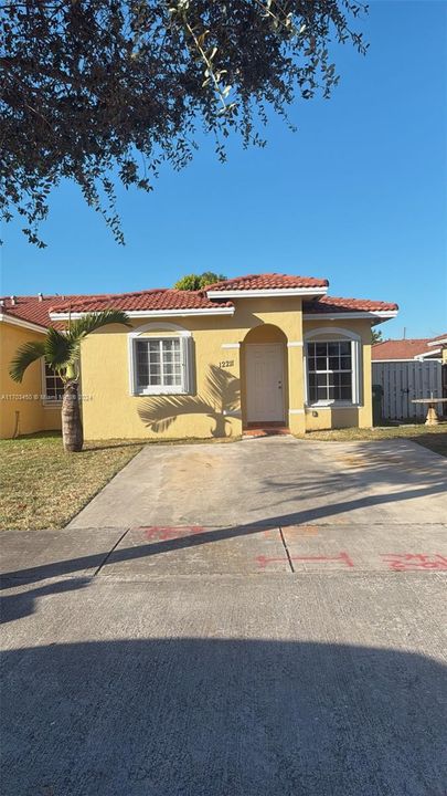 For Sale: $485,000 (3 beds, 2 baths, 1182 Square Feet)