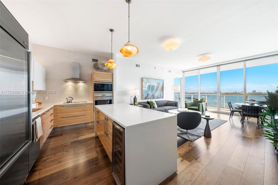 For Sale: $1,630,000 (2 beds, 2 baths, 1673 Square Feet)