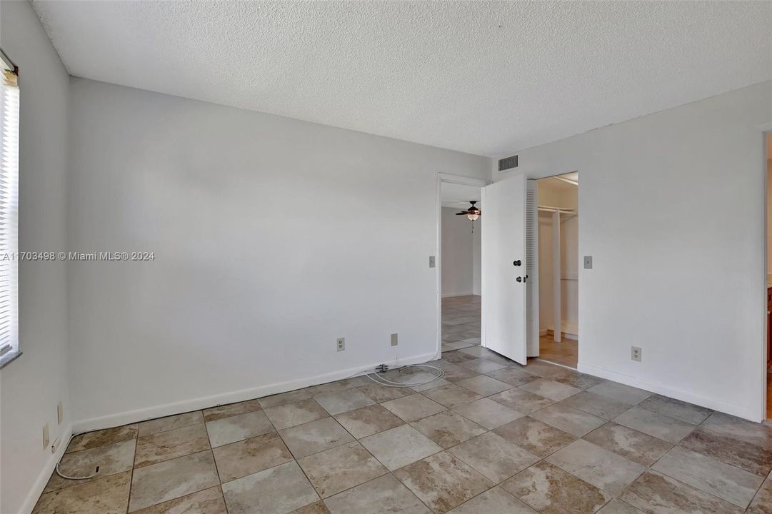 For Sale: $150,000 (2 beds, 2 baths, 850 Square Feet)