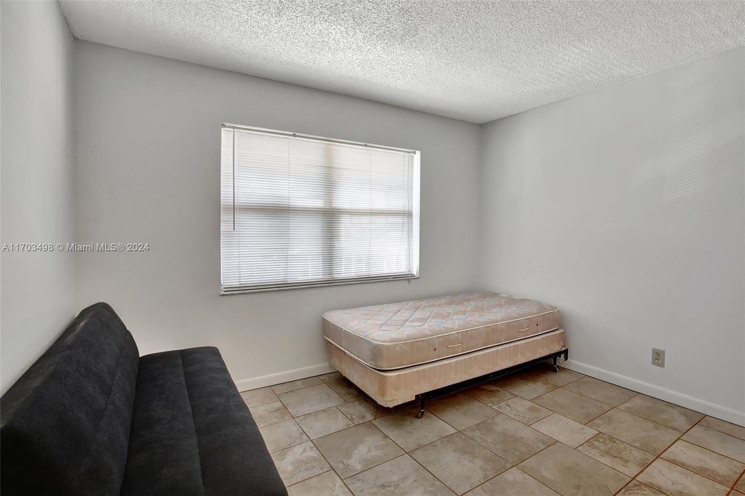 For Sale: $150,000 (2 beds, 2 baths, 850 Square Feet)