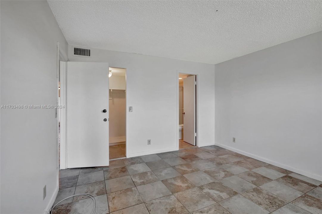 For Sale: $150,000 (2 beds, 2 baths, 850 Square Feet)