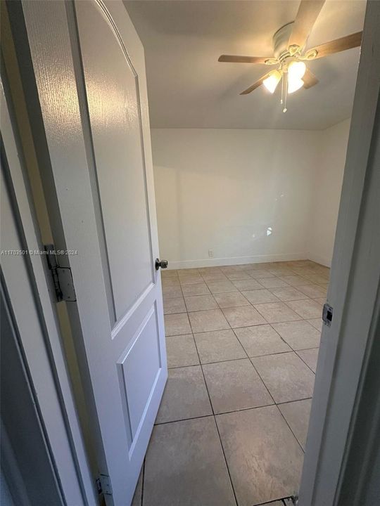 For Rent: $1,750 (2 beds, 1 baths, 3570 Square Feet)