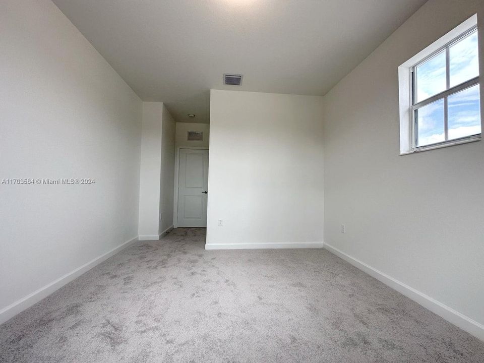 For Rent: $4,000 (4 beds, 3 baths, 2974 Square Feet)