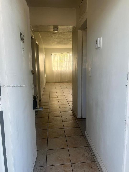 Recently Rented: $1,550 (1 beds, 1 baths, 800 Square Feet)