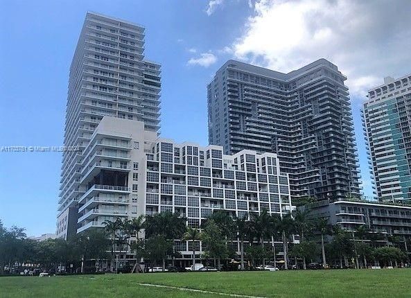 待售: $775,000 (2 贝兹, 2 浴室, 1242 平方英尺)