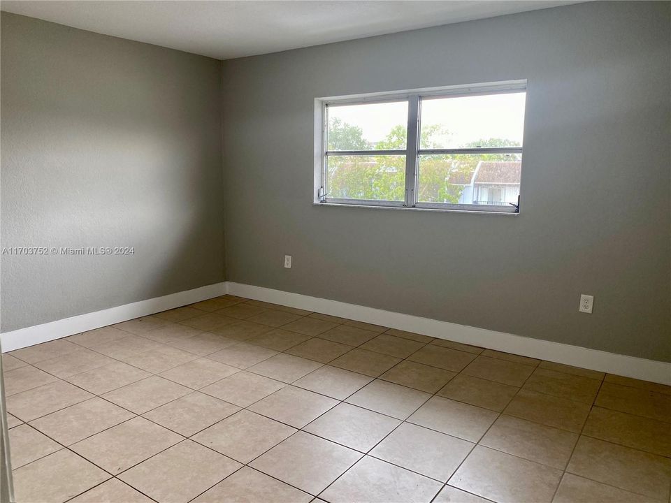 For Rent: $2,500 (3 beds, 2 baths, 1054 Square Feet)