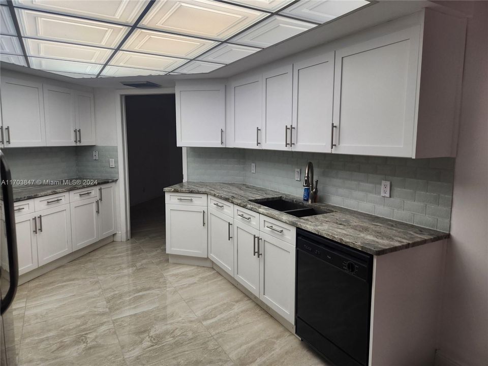 For Sale: $595,000 (2 beds, 2 baths, 1679 Square Feet)