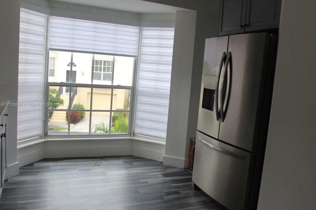 For Rent: $3,000 (3 beds, 2 baths, 1578 Square Feet)