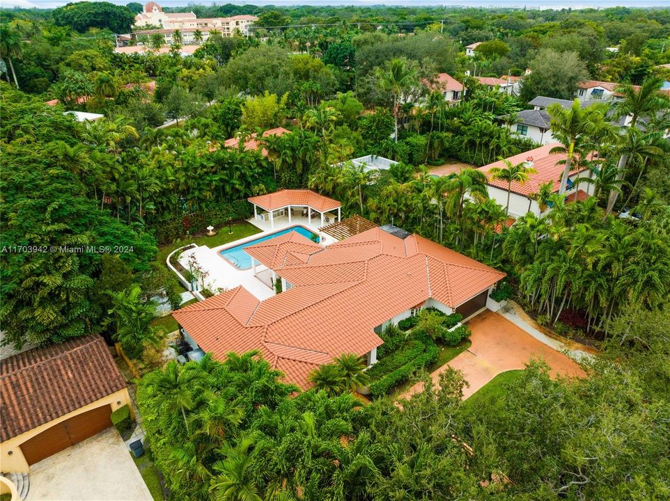 For Sale: $3,850,000 (4 beds, 3 baths, 2218 Square Feet)