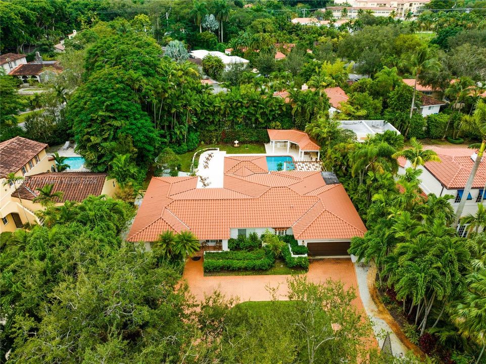 For Sale: $3,850,000 (4 beds, 3 baths, 2218 Square Feet)