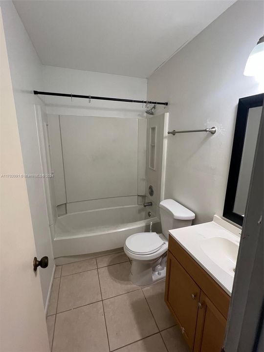 For Rent: $1,300 (1 beds, 1 baths, 475 Square Feet)