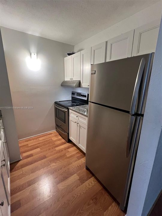 For Rent: $1,300 (1 beds, 1 baths, 475 Square Feet)