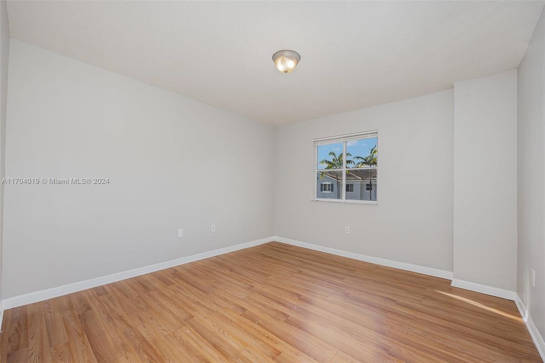 For Sale: $288,500 (2 beds, 2 baths, 1166 Square Feet)