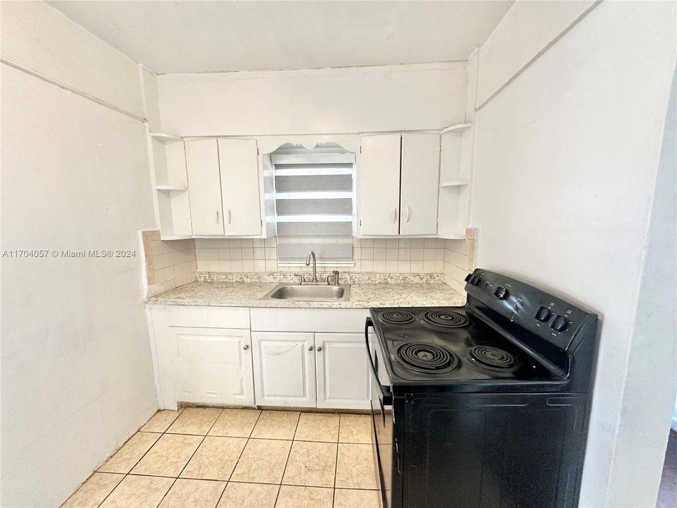 For Rent: $3,250 (3 beds, 2 baths, 1175 Square Feet)