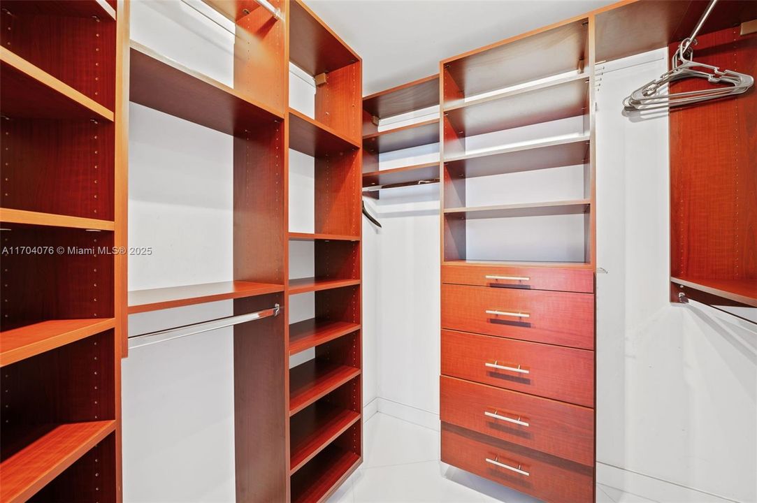 For Sale: $875,500 (3 beds, 2 baths, 1492 Square Feet)