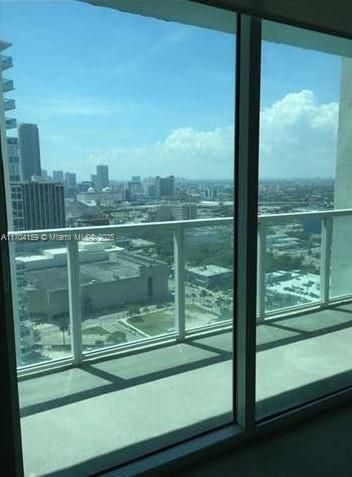 Recently Rented: $2,850 (1 beds, 1 baths, 838 Square Feet)