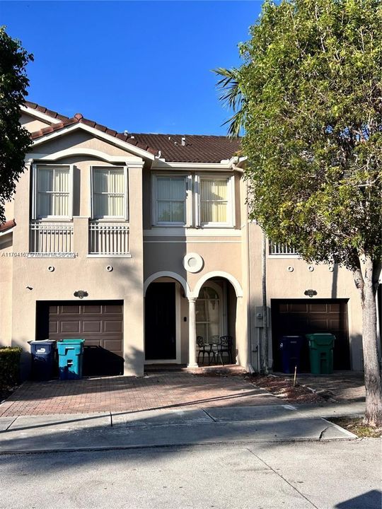 Active With Contract: $3,400 (4 beds, 2 baths, 1899 Square Feet)