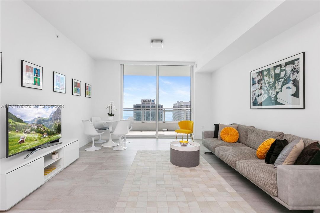 For Sale: $699,000 (1 beds, 1 baths, 830 Square Feet)