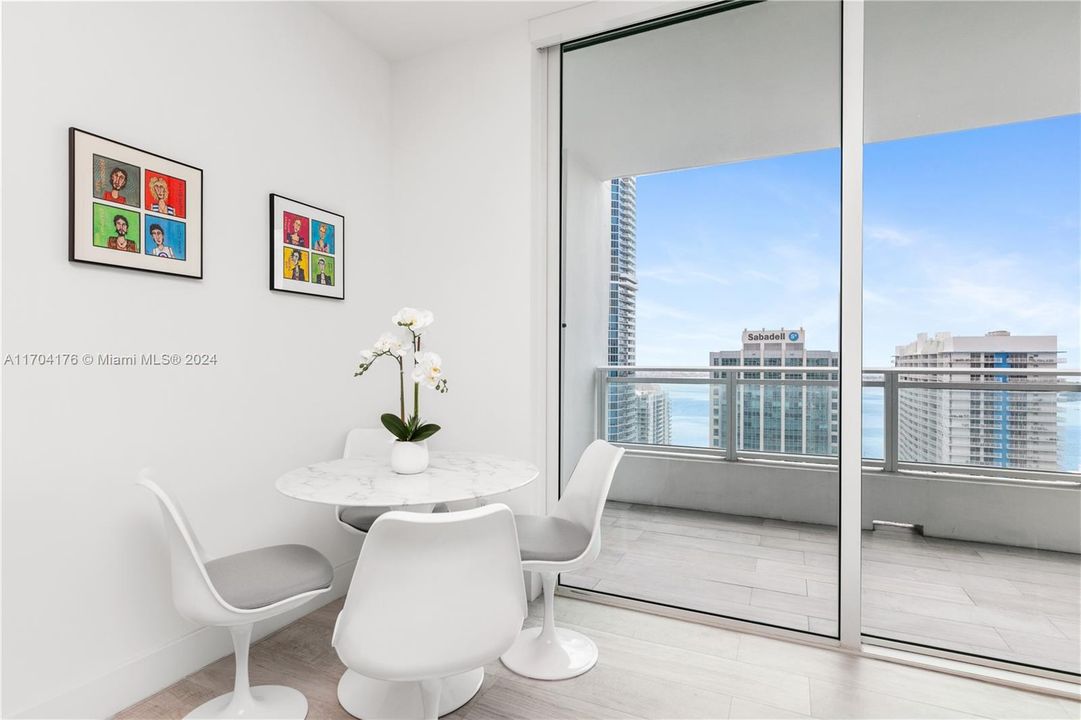 For Sale: $699,000 (1 beds, 1 baths, 830 Square Feet)