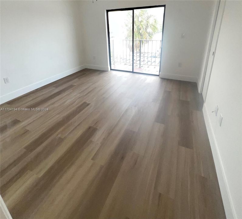 En Venta: $435,900 (3 camas, 2 baños, 1317 Pies cuadrados)