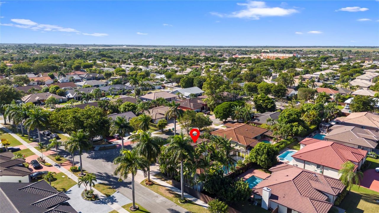 Active With Contract: $785,000 (4 beds, 2 baths, 2404 Square Feet)