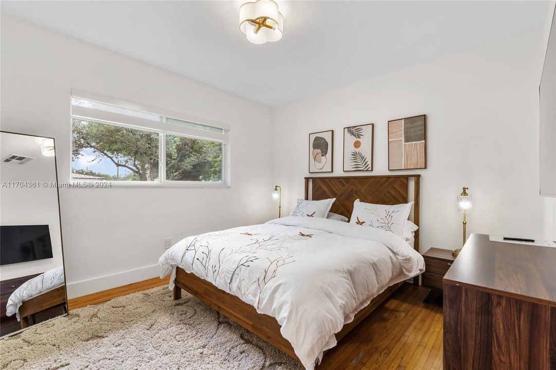 For Sale: $1,450,000 (4 beds, 2 baths, 1792 Square Feet)