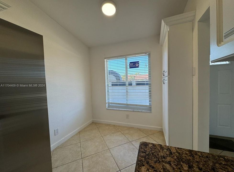 Recently Rented: $2,900 (2 beds, 2 baths, 1319 Square Feet)