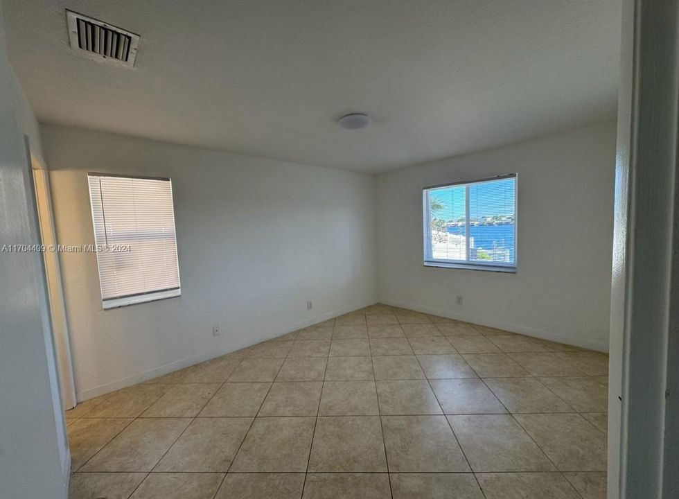 Recently Rented: $2,900 (2 beds, 2 baths, 1319 Square Feet)