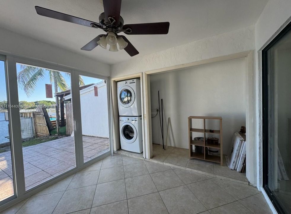 Recently Rented: $2,900 (2 beds, 2 baths, 1319 Square Feet)