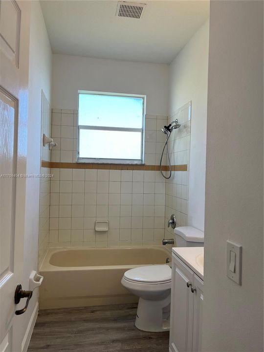 2nd Bathroom