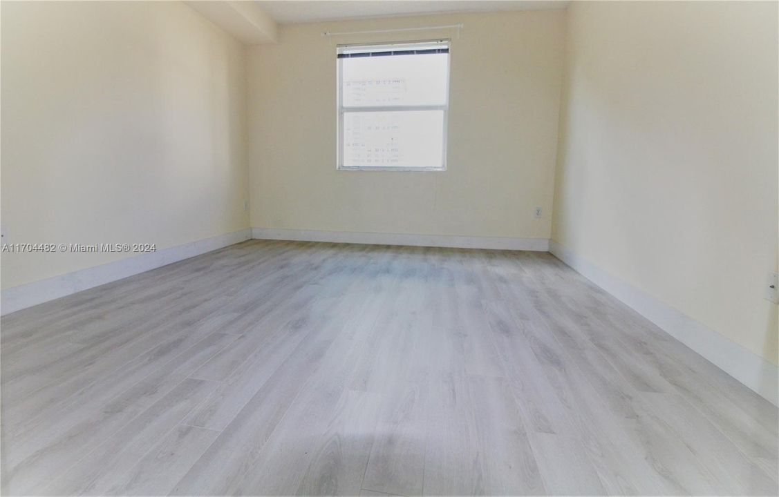 For Sale: $530,000 (2 beds, 2 baths, 1116 Square Feet)