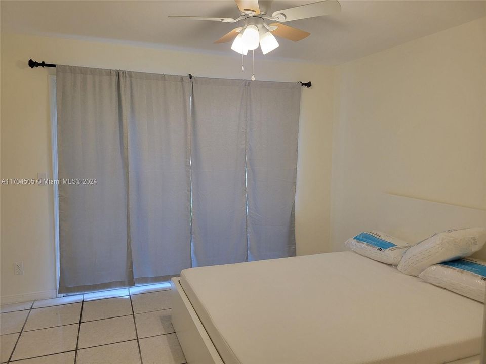 For Sale: $94,900 (2 beds, 1 baths, 725 Square Feet)