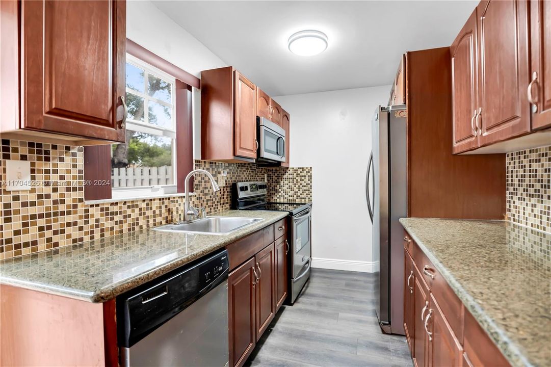 For Sale: $430,000 (3 beds, 2 baths, 1491 Square Feet)