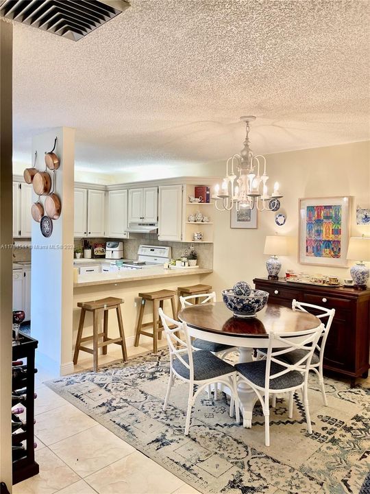 Active With Contract: $2,400 (2 beds, 2 baths, 1236 Square Feet)