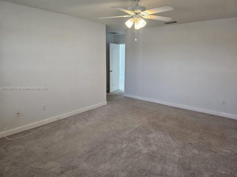 For Rent: $3,600 (5 beds, 3 baths, 2586 Square Feet)