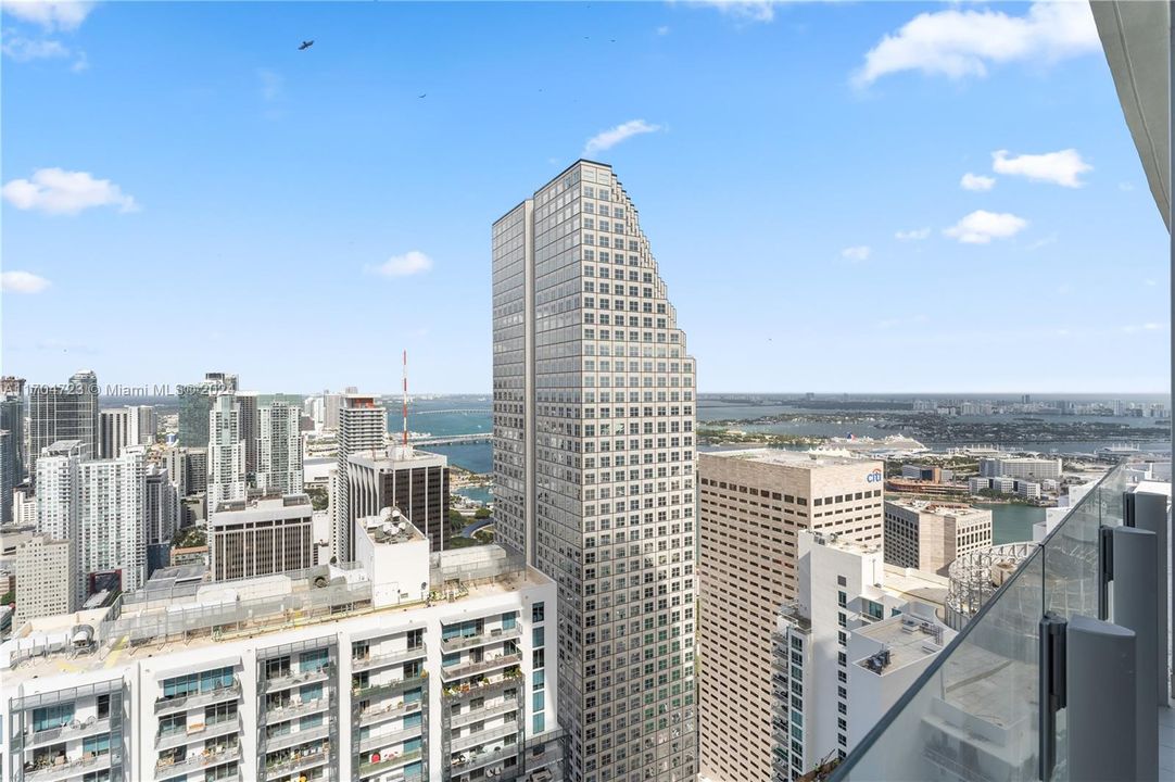 For Sale: $2,750,000 (2 beds, 2 baths, 1359 Square Feet)