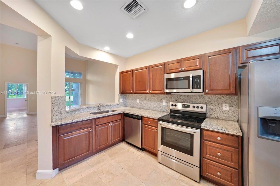 For Sale: $448,900 (3 beds, 2 baths, 1593 Square Feet)