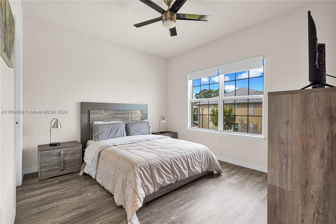 Active With Contract: $4,100 (3 beds, 2 baths, 1824 Square Feet)