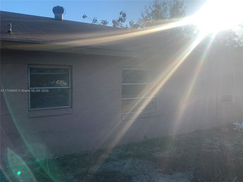 Недавно продано: $85,000 (3 спален, 1 ванн, 0 Квадратных фут)