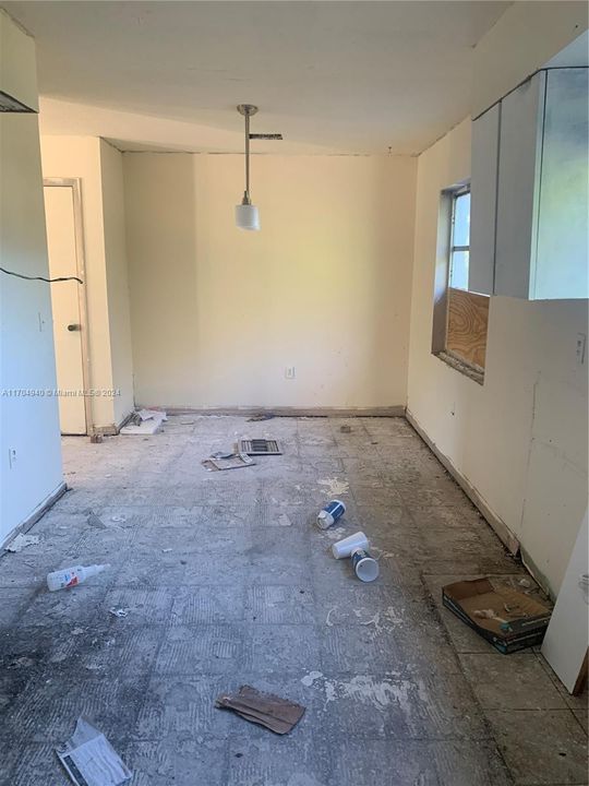 Недавно продано: $85,000 (3 спален, 1 ванн, 0 Квадратных фут)