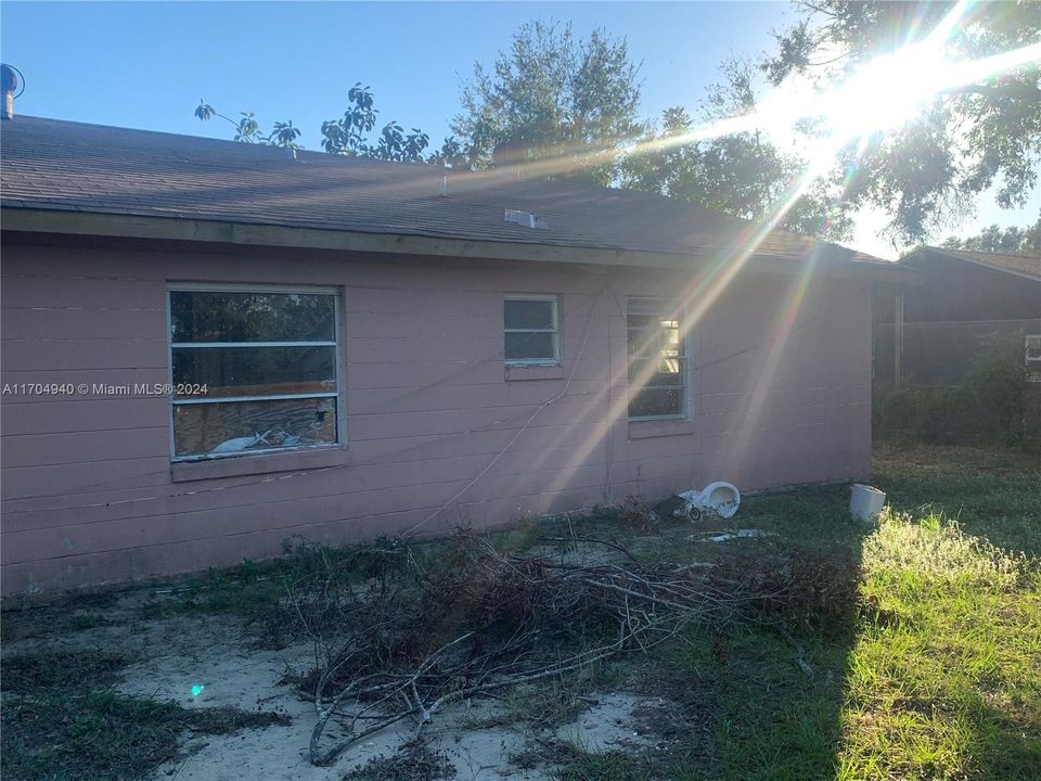 Недавно продано: $85,000 (3 спален, 1 ванн, 0 Квадратных фут)