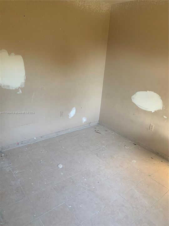 Недавно продано: $85,000 (3 спален, 1 ванн, 0 Квадратных фут)