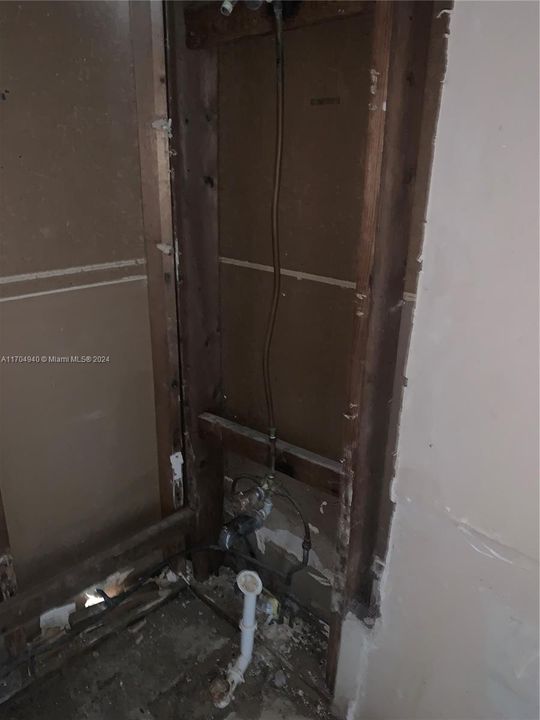 Недавно продано: $85,000 (3 спален, 1 ванн, 0 Квадратных фут)