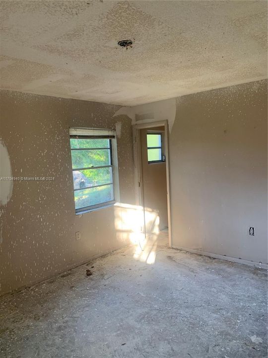 Недавно продано: $85,000 (3 спален, 1 ванн, 0 Квадратных фут)