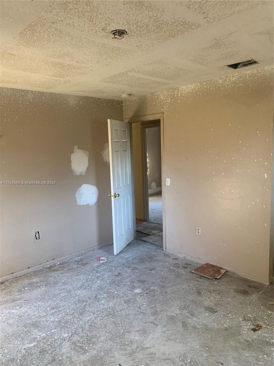 Недавно продано: $85,000 (3 спален, 1 ванн, 0 Квадратных фут)