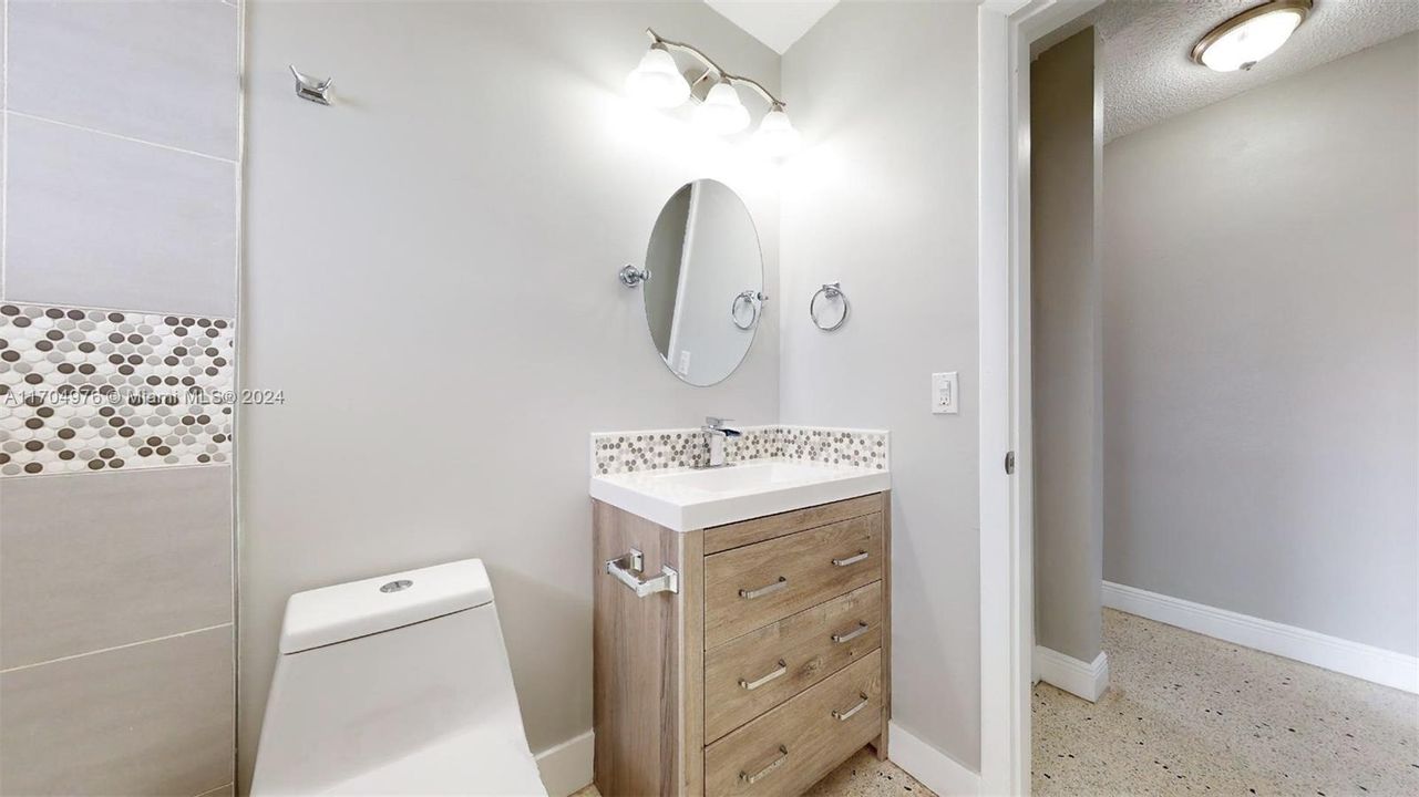 3172 Bathroom