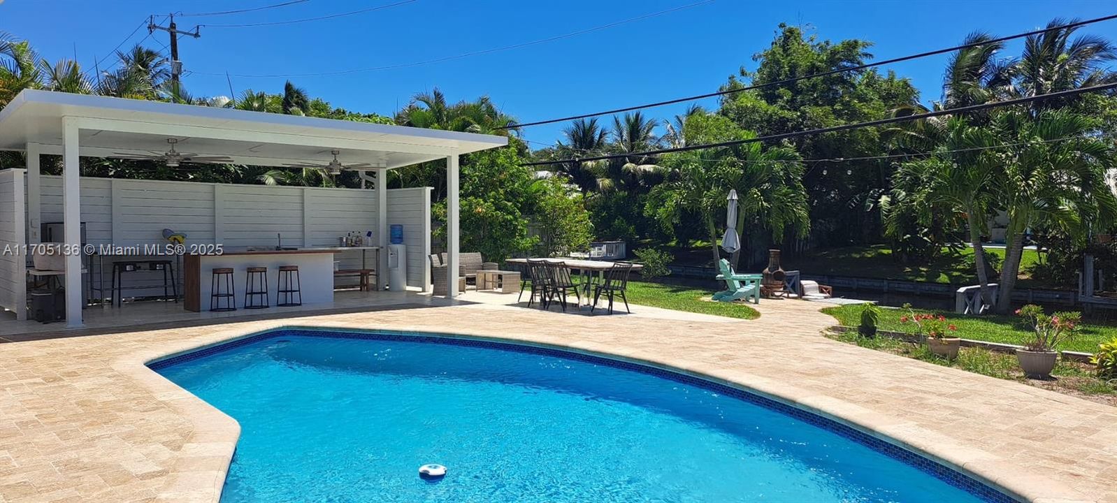 Под контрактом: $1,149,000 (3 спален, 2 ванн, 1488 Квадратных фут)