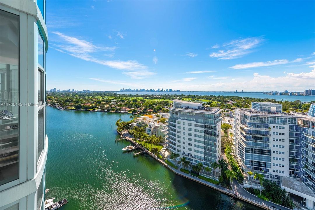 For Sale: $2,900,000 (2 beds, 2 baths, 2600 Square Feet)